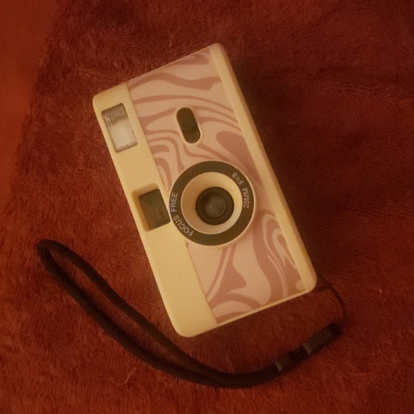 💥BUY 5 GET 3 FREE UO Swirl 35mm Flash Camera - Picture 5 of 6